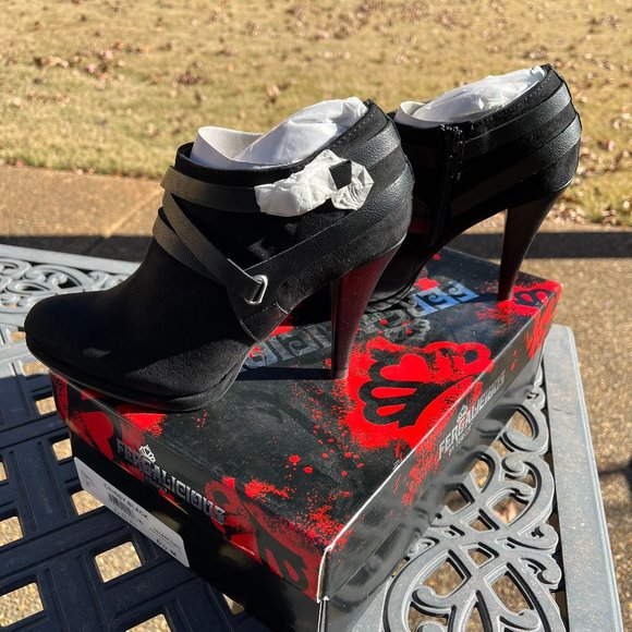 Fergalicious Booties Crissy Black Size 6.5 M - Picture 4 of 5